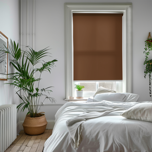 Rulou textil simplu, semi opac, maro intens