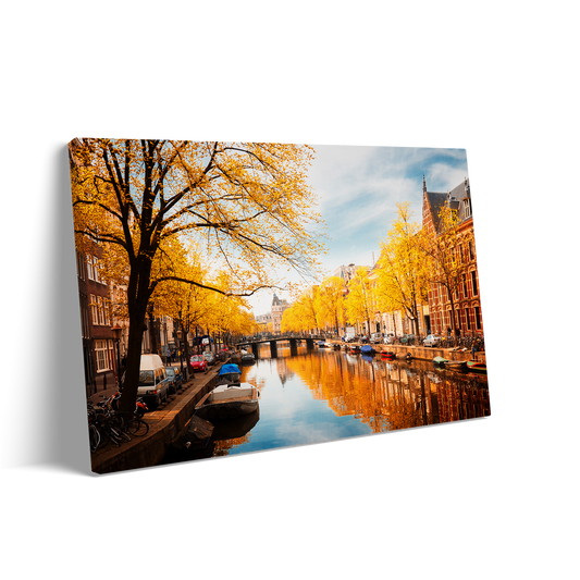 AMSTERDAM IN AUTUMN