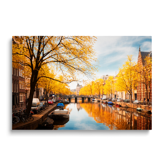 AMSTERDAM IN AUTUMN